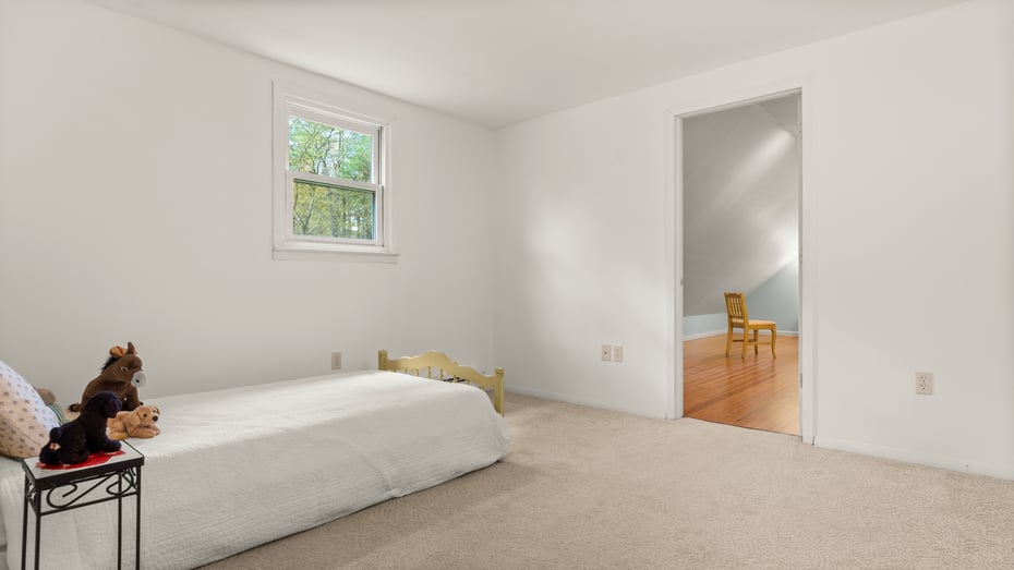 230 Middle Road Photo 14
