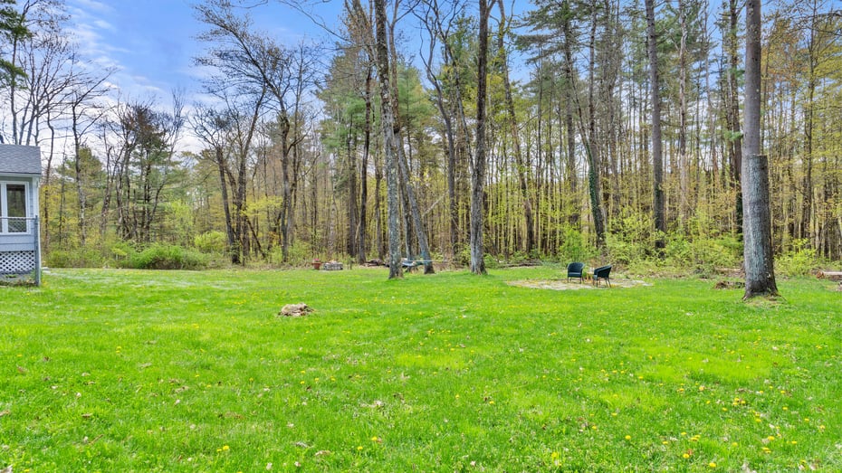 230 Middle Road Photo 19
