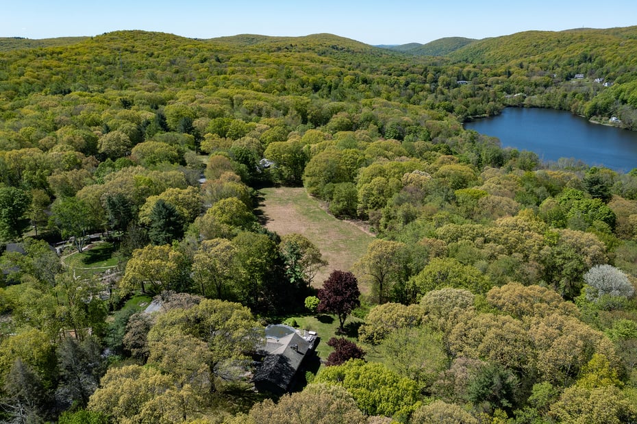 12 Mauweehoo Hill Photo 2