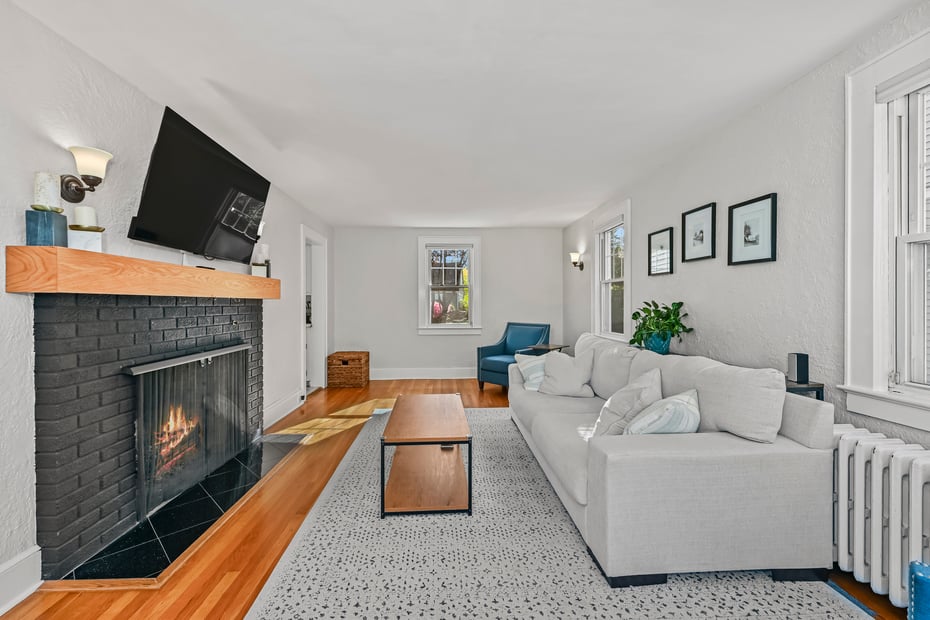 15 Hadik Parkway Photo 2