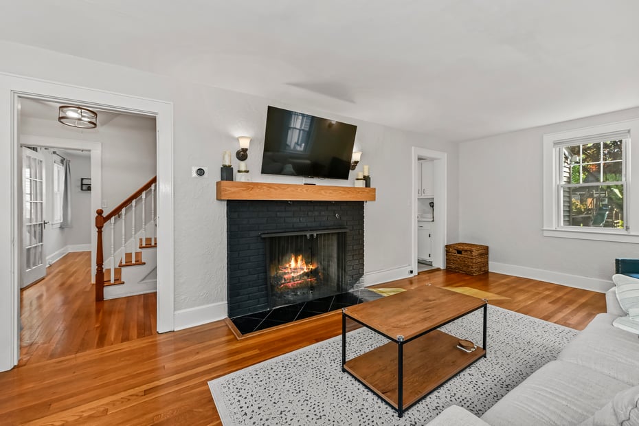 15 Hadik Parkway Photo 3