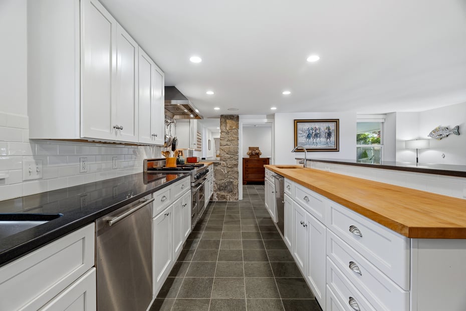 1335 Pequot Trail Photo 8