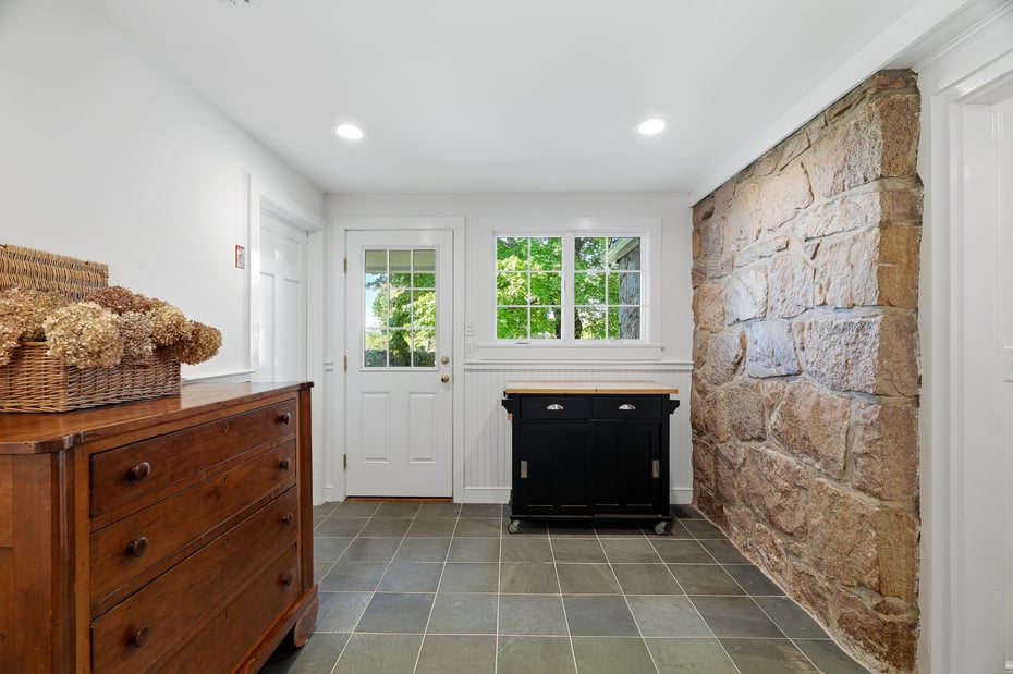 1335 Pequot Trail Photo 9