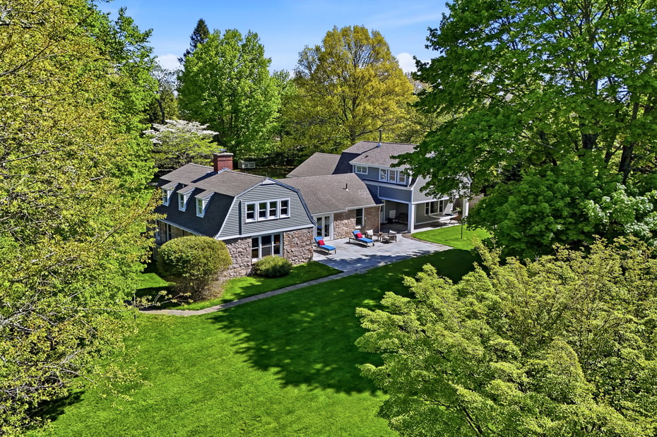 1335 Pequot Trail Photo 1