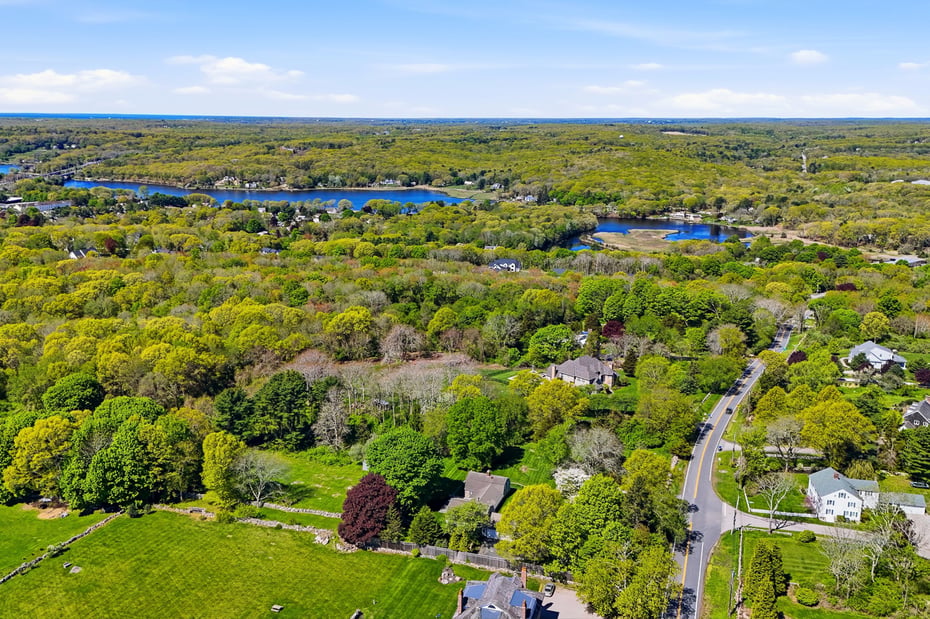 1335 Pequot Trail Photo 33
