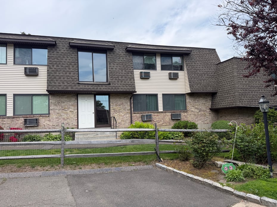 180 Colonial Road  #APT A2 Photo 1