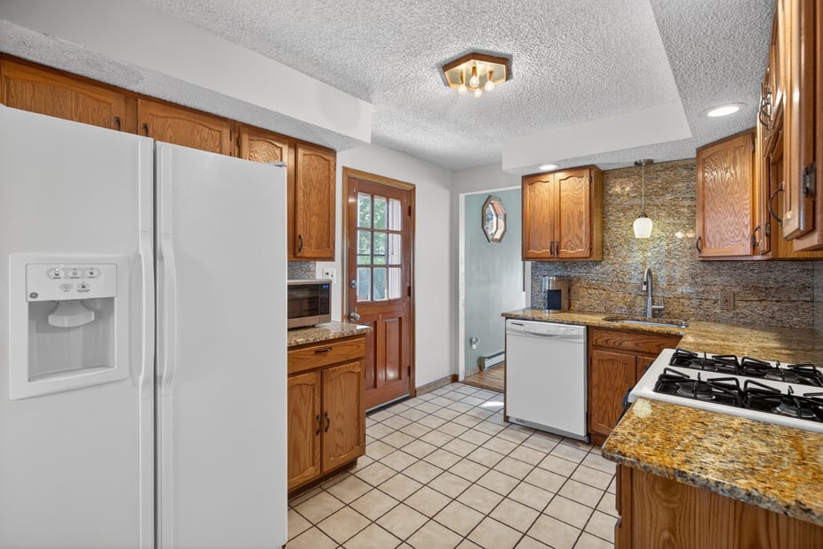 39 Westview Street Photo 9