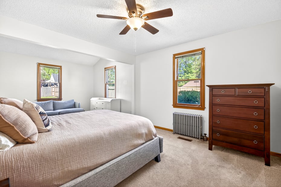 39 Westview Street Photo 13