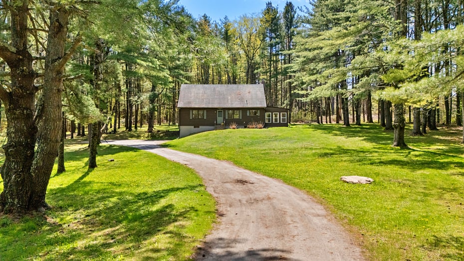 200 Hubbard St Photo 1
