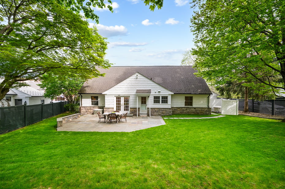 52 Midland Avenue Photo 28