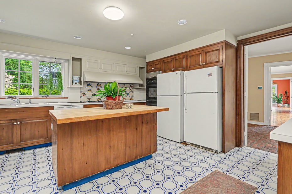 530 Roxbury Road Photo 18
