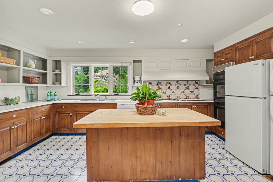 530 Roxbury Road Photo 19
