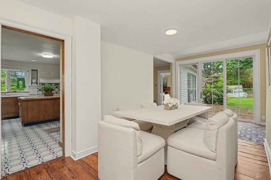 530 Roxbury Road Photo 22