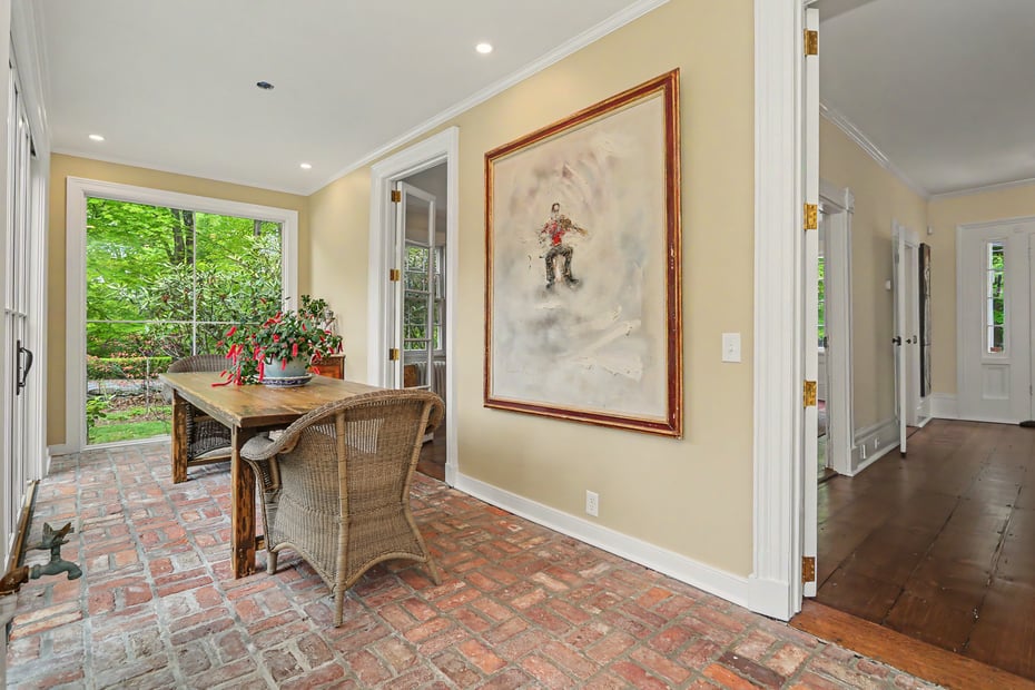530 Roxbury Road Photo 25