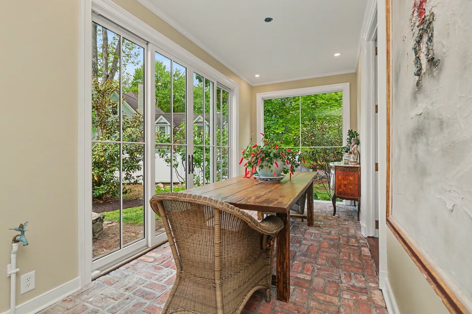 530 Roxbury Road Photo 26