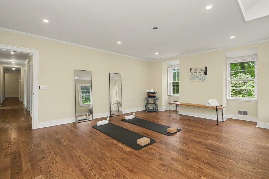 530 Roxbury Road Photo 56