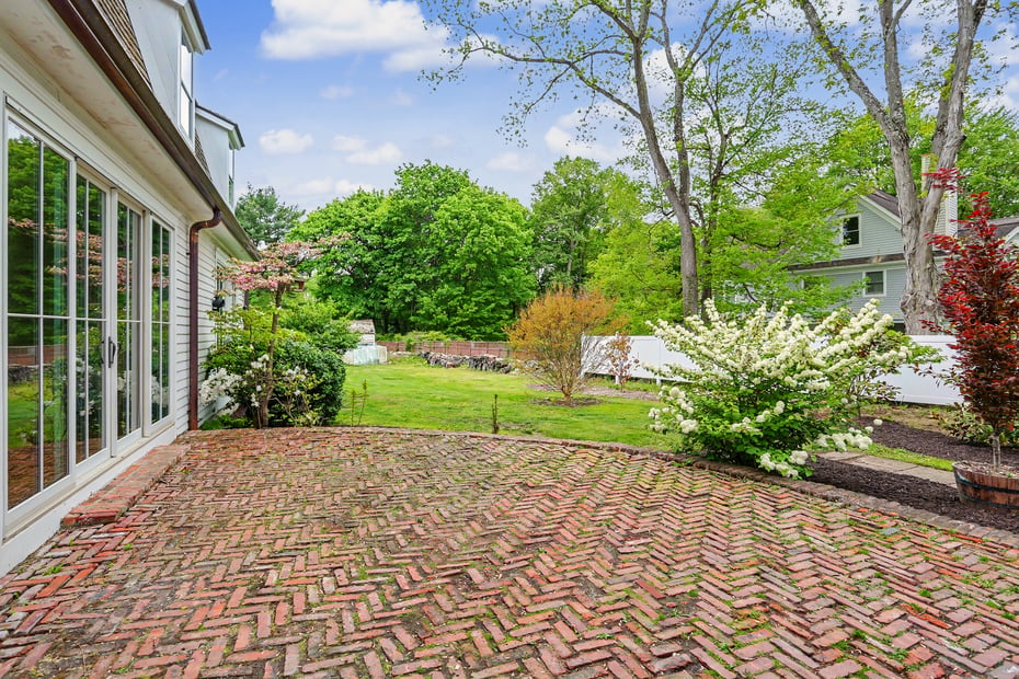 530 Roxbury Road Photo 57