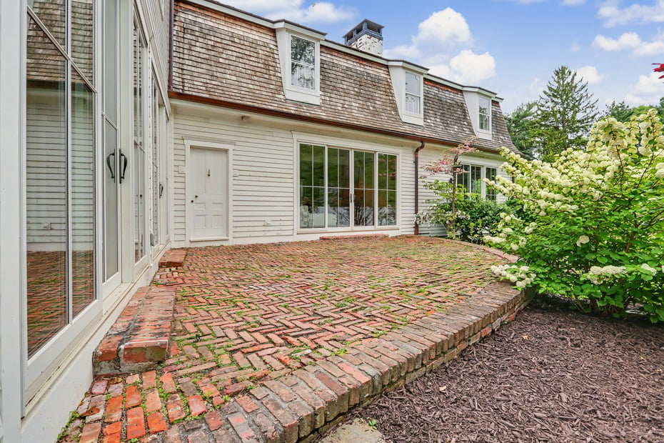 530 Roxbury Road Photo 58