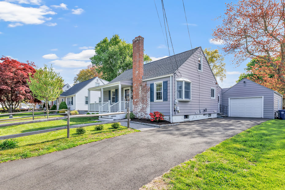 21 Aimes Drive Photo 2