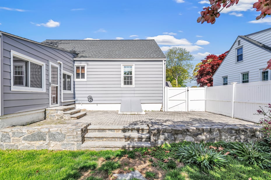 21 Aimes Drive Photo 6