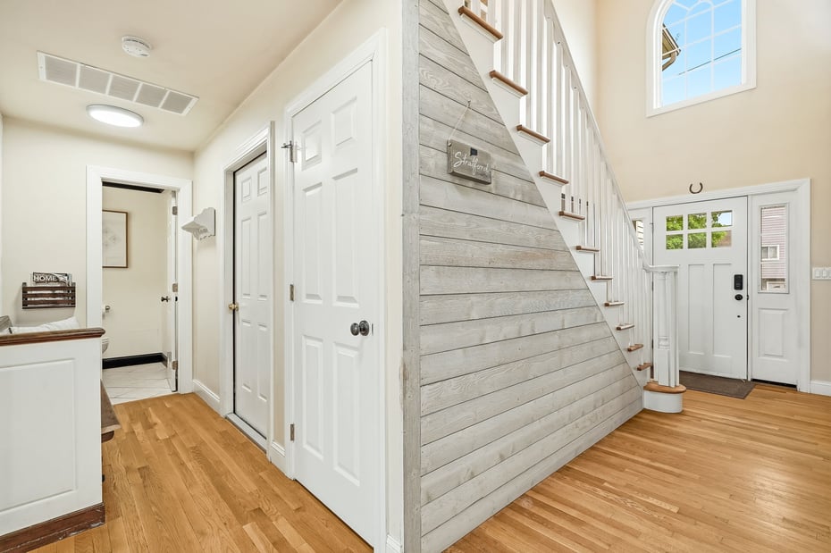 80 Third Avenue Photo 9