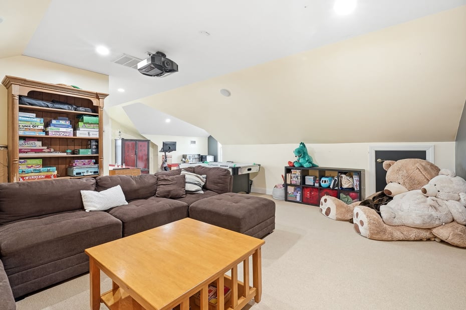 80 Third Avenue Photo 33