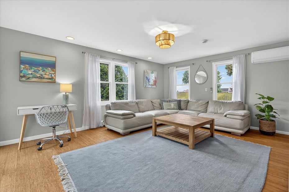 44 Warren Street Photo 10