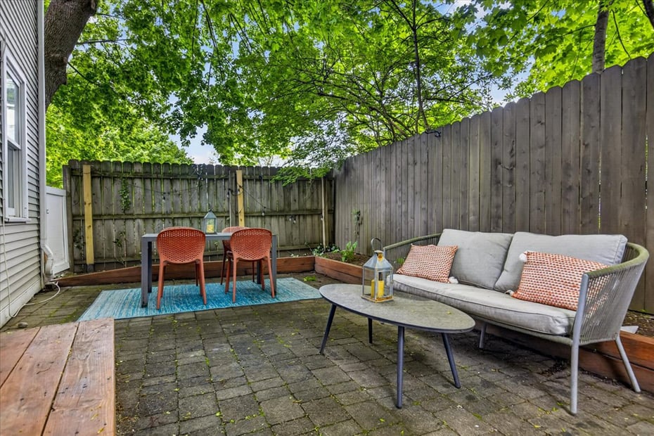 44 Warren Street Photo 14