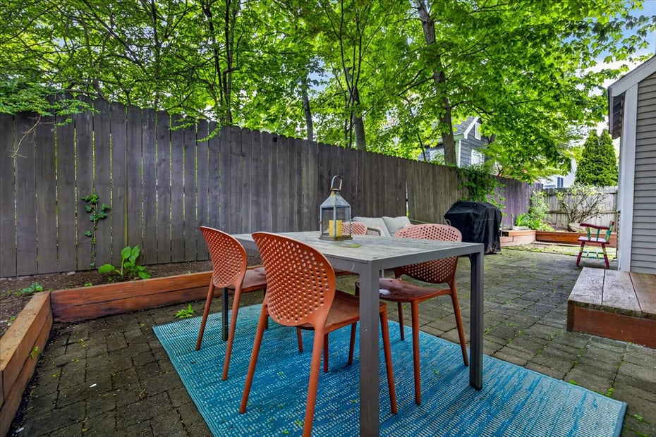 44 Warren Street Photo 15