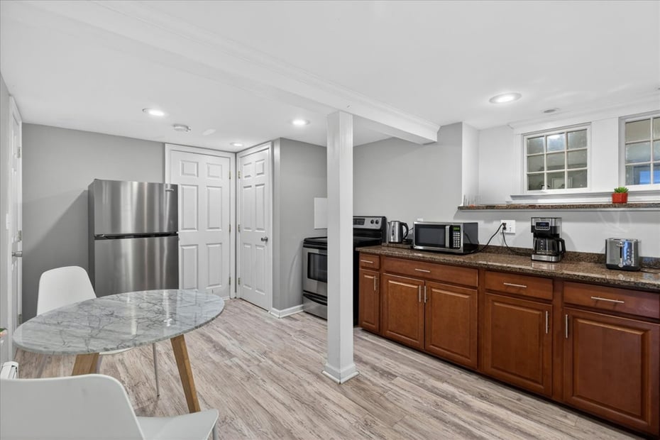 44 Warren Street Photo 27