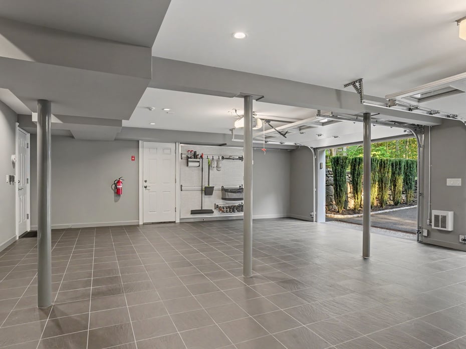8 White Fox Road Photo 27