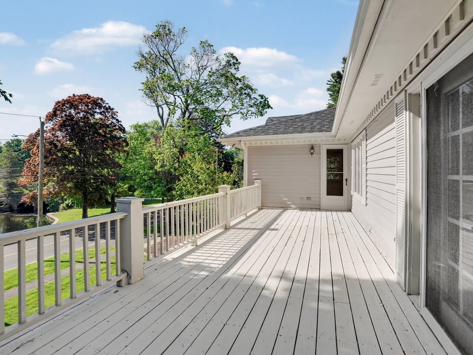 152 West River Street Photo 25