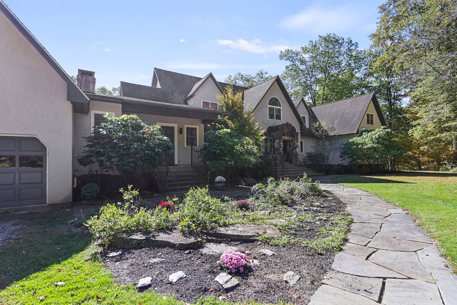 36 Millard Rd Photo 6
