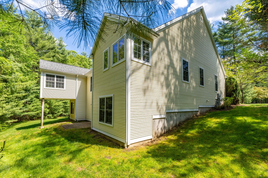 9 Ashton Circle Photo 27
