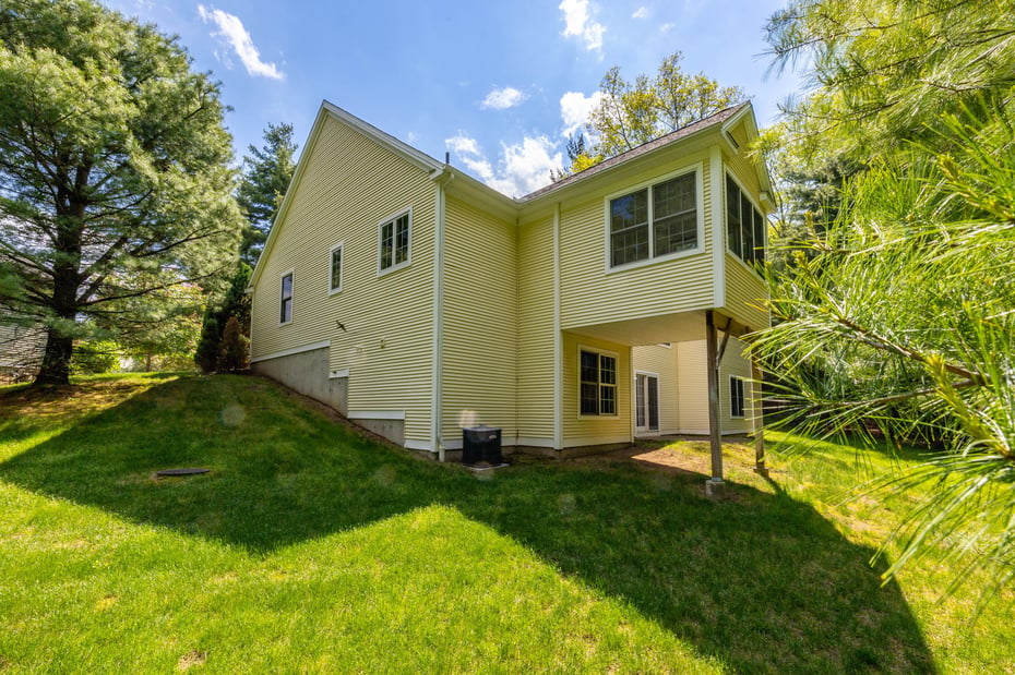9 Ashton Circle Photo 30
