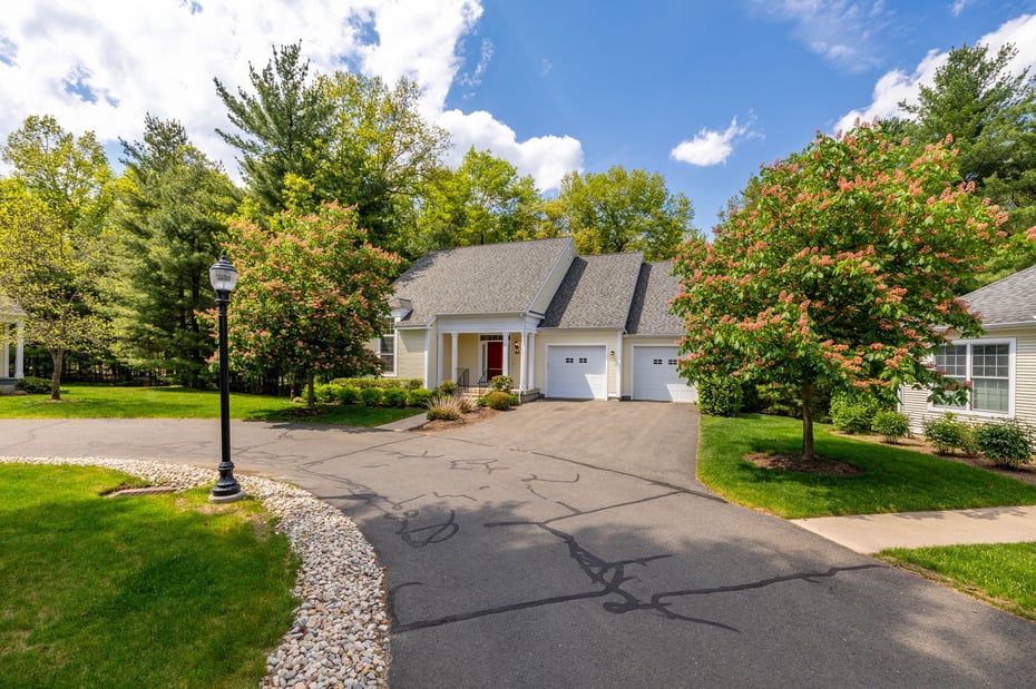 9 Ashton Circle Photo 38