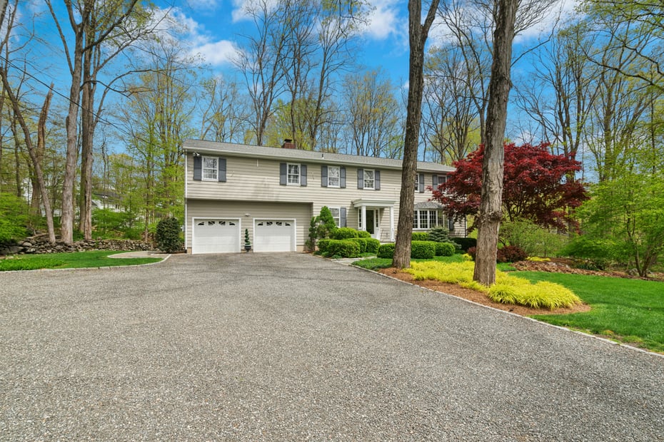 95 Alexandra Drive Photo 4
