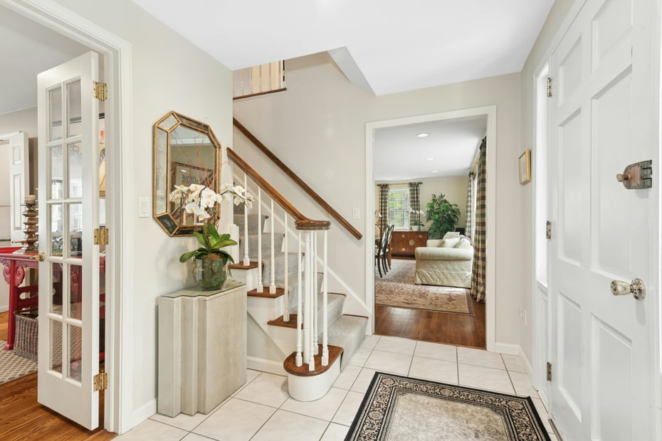 95 Alexandra Drive Photo 9
