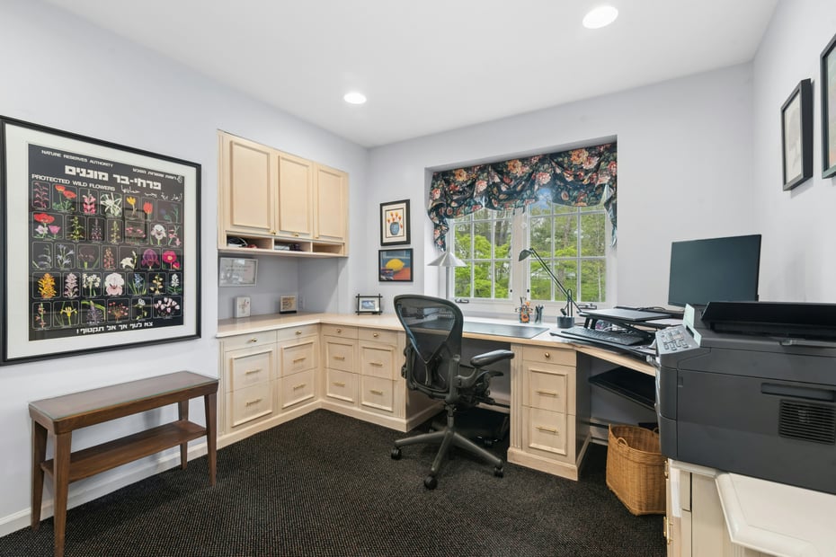 95 Alexandra Drive Photo 25