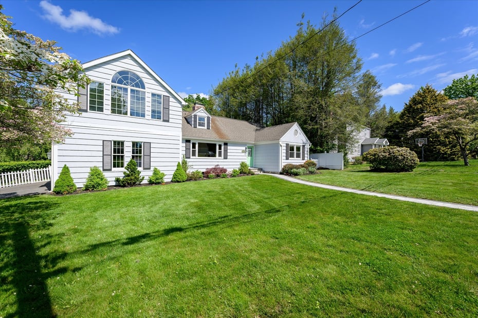 43 Green Knolls Lane Photo 4