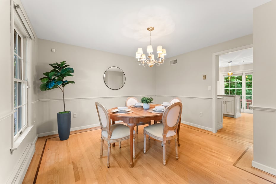 339 Meadow Road Photo 10