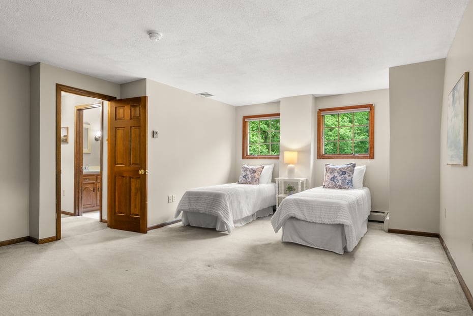 339 Meadow Road Photo 28