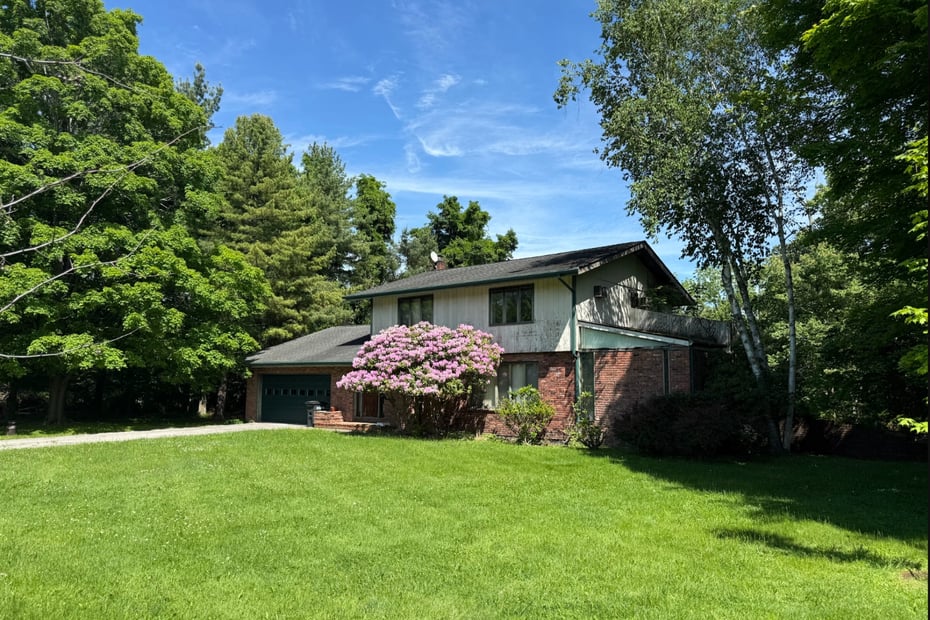 5 Maria Lane Photo 2