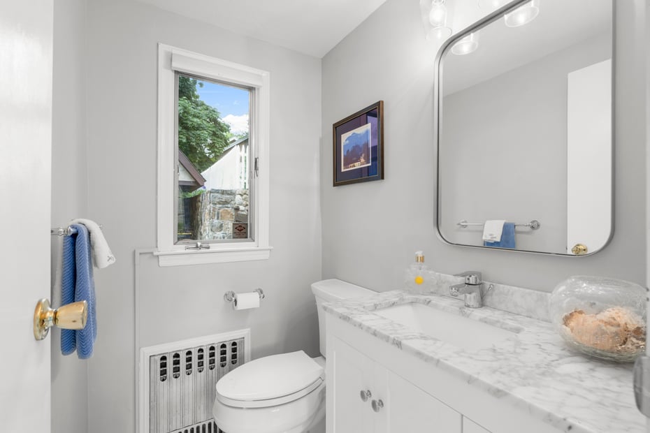 144 Douglas Place Photo 8