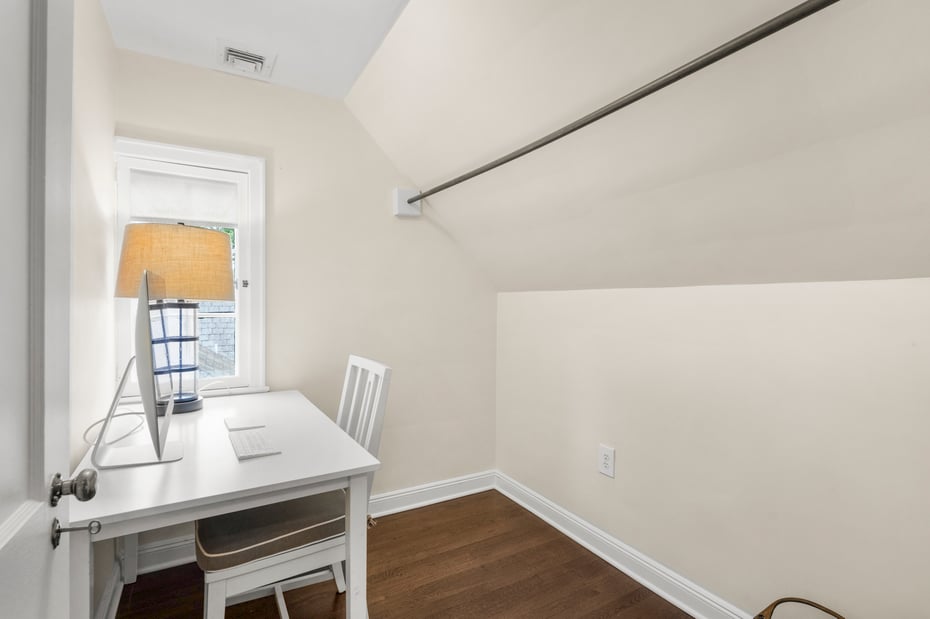144 Douglas Place Photo 24