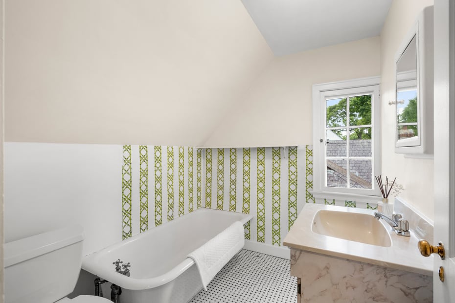 144 Douglas Place Photo 25