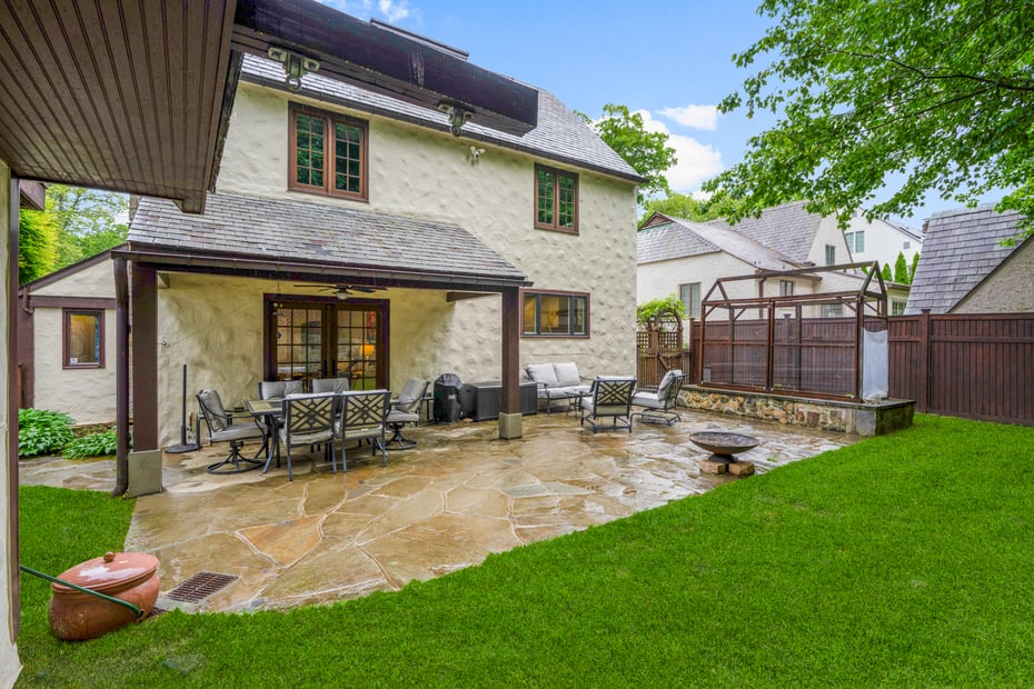 144 Douglas Place Photo 27
