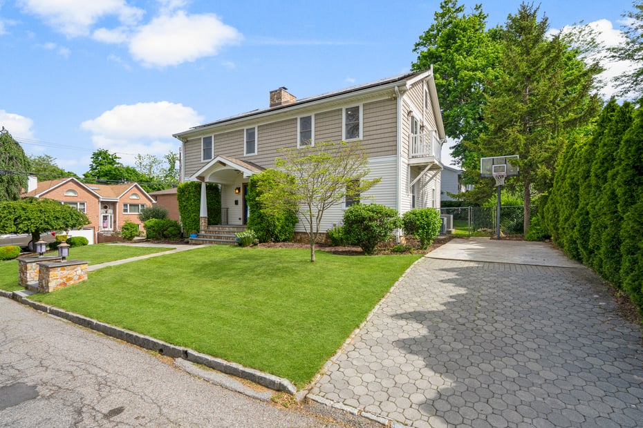 10 Bogert Place Photo 3