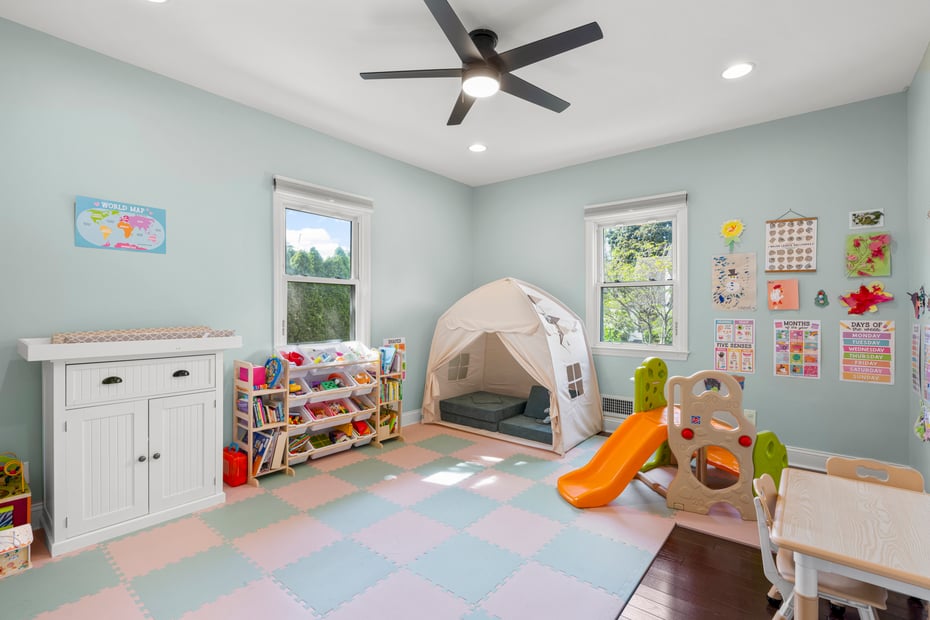 10 Bogert Place Photo 13