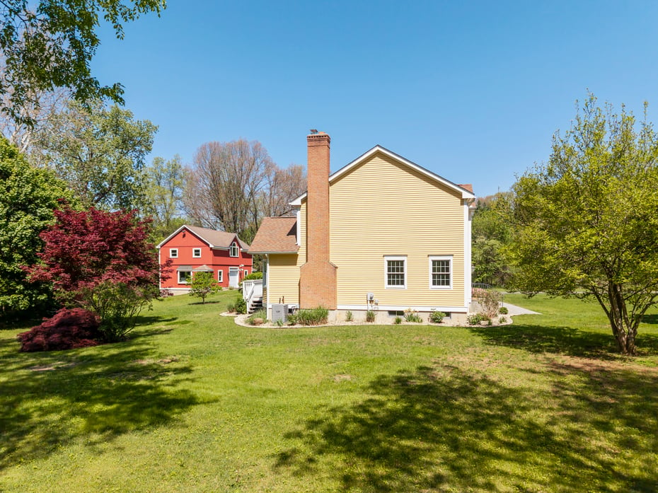 555 Waterville Road Photo 4